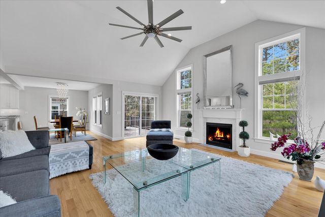 20 Saltwater Circle, Mashpee, MA 02649