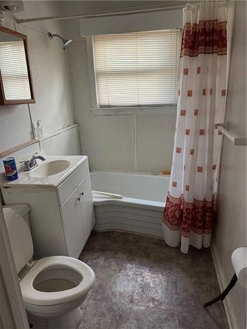 7001 Raytown Road, Raytown, MO 64133