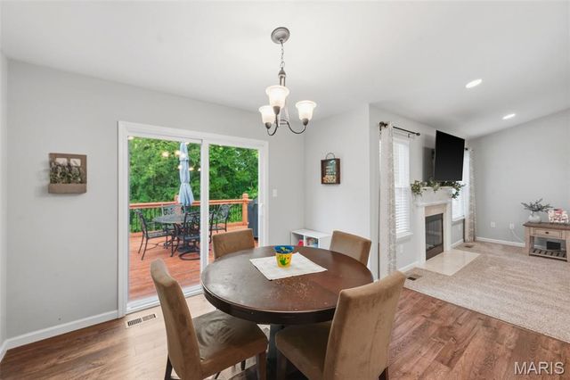 518 Brookside Forest Court, O'fallon, MO 63366