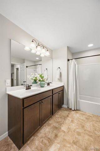 518 Brookside Forest Court, O'fallon, MO 63366