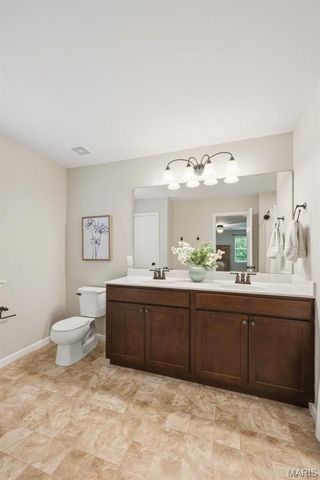 518 Brookside Forest Court, O'fallon, MO 63366
