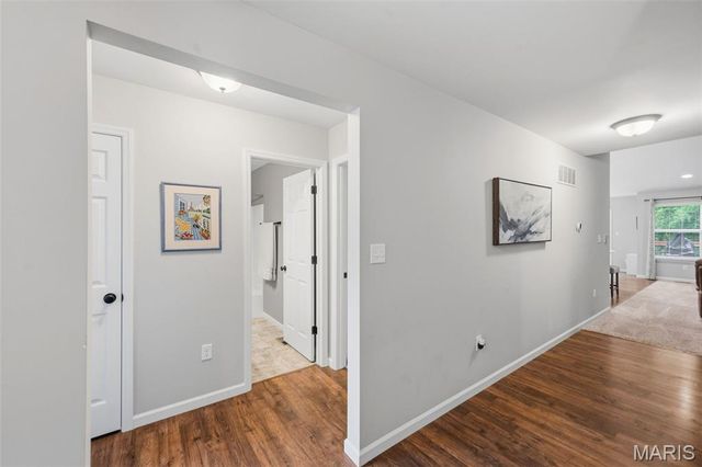 518 Brookside Forest Court, O'fallon, MO 63366