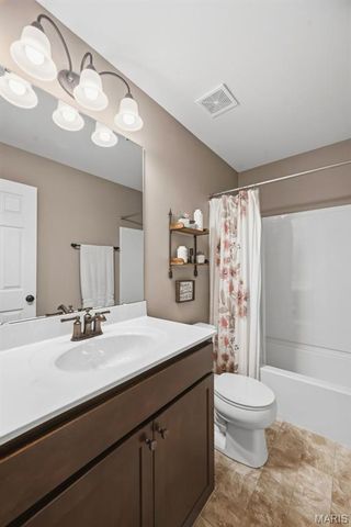 518 Brookside Forest Court, O'fallon, MO 63366