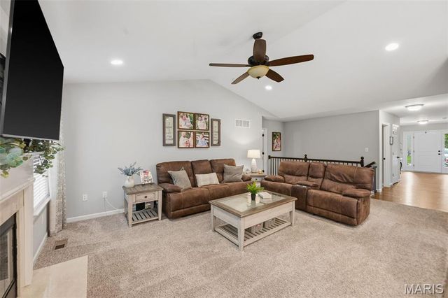 518 Brookside Forest Court, O'fallon, MO 63366