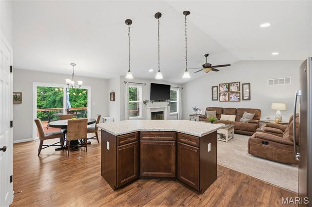518 Brookside Forest Court, O'fallon, MO 63366