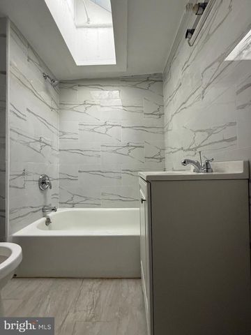1811 N REESE ST, Philadelphia, PA 19122