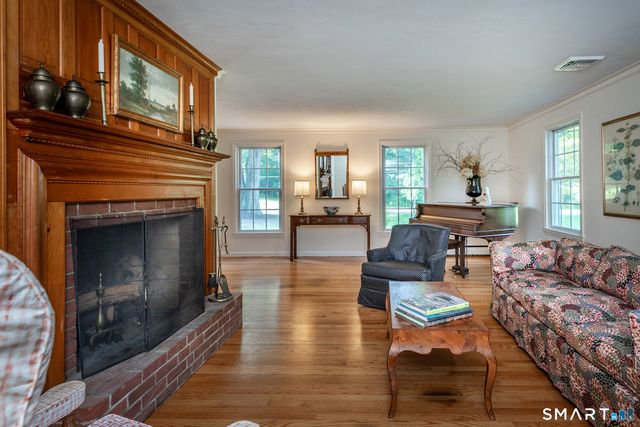1100 Coleman Road, Cheshire, CT 06410