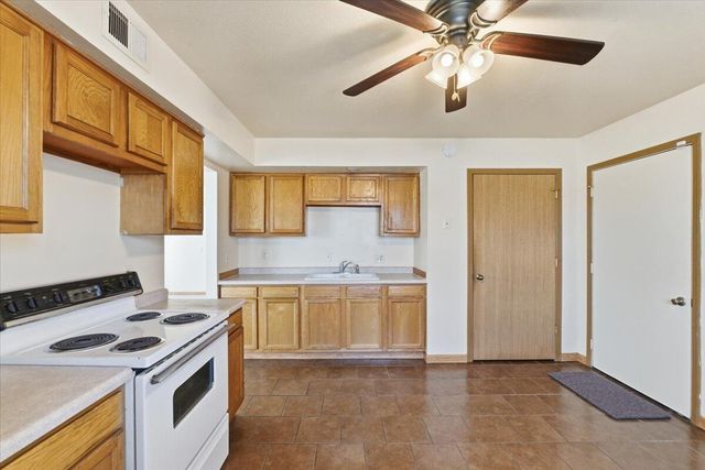 4009 TWIN CITY Drive, Council Bluffs, IA 51501