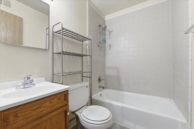 4009 TWIN CITY Drive, Council Bluffs, IA 51501