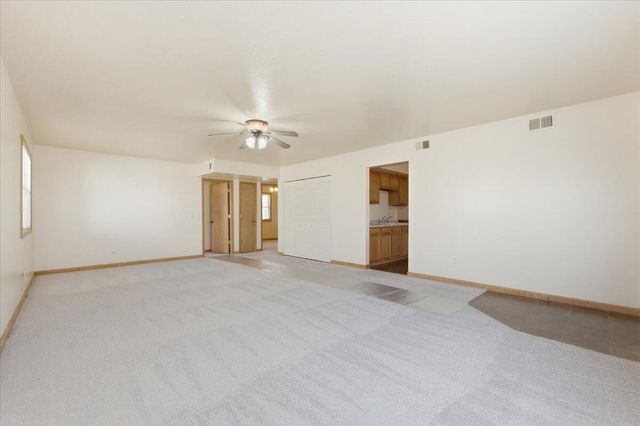 4009 TWIN CITY Drive, Council Bluffs, IA 51501