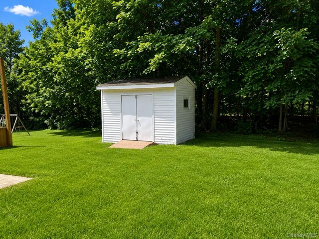1 Hilltop Road, New City, NY 10956