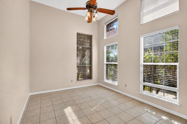 8667 Vinkins Road, Houston, TX 77071