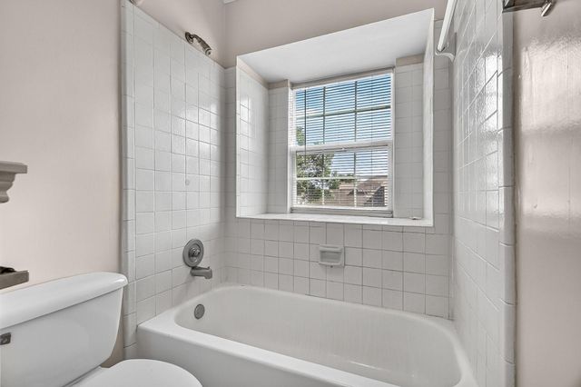 8667 Vinkins Road, Houston, TX 77071