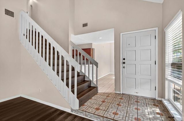 8667 Vinkins Road, Houston, TX 77071