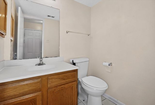 8667 Vinkins Road, Houston, TX 77071