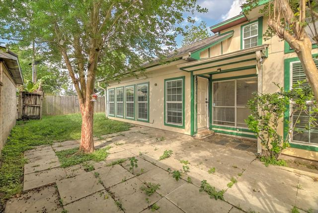 8667 Vinkins Road, Houston, TX 77071