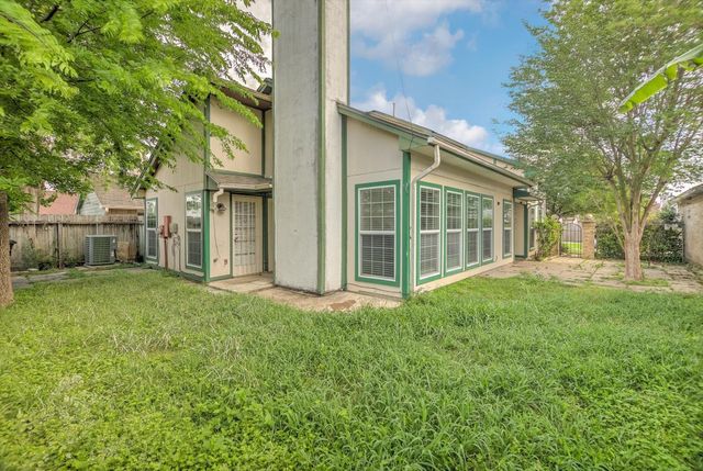 8667 Vinkins Road, Houston, TX 77071