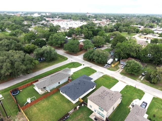 2904 5th Street, Bay City, TX 77414