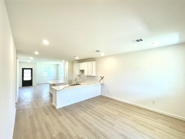 2904 5th Street, Bay City, TX 77414