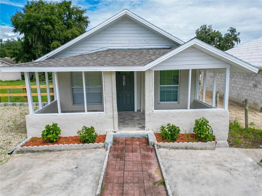 904 WASHINGTON STREET, Leesburg, FL 34748