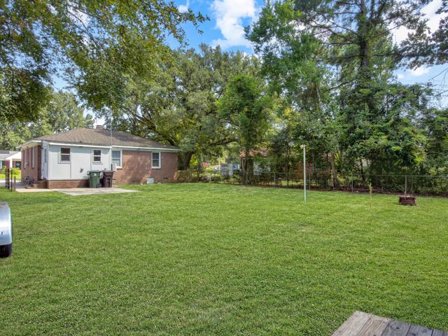 303 Mary Scott Drive, Goose Creek, SC 29445