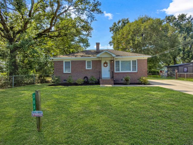 303 Mary Scott Drive, Goose Creek, SC 29445