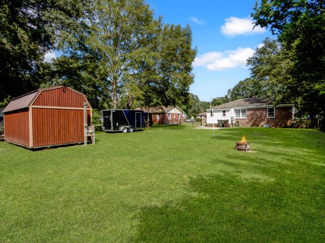 303 Mary Scott Drive, Goose Creek, SC 29445