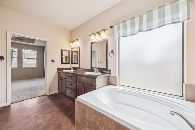 14330 S Summerchase Circle, Willis, TX 77318