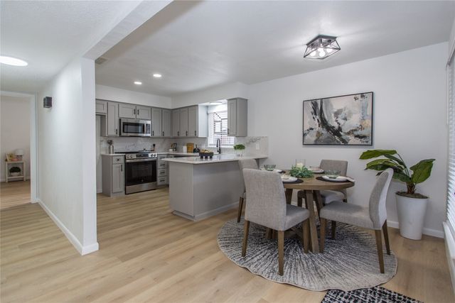 1918 Longmeadow Drive, Arlington, TX 76015