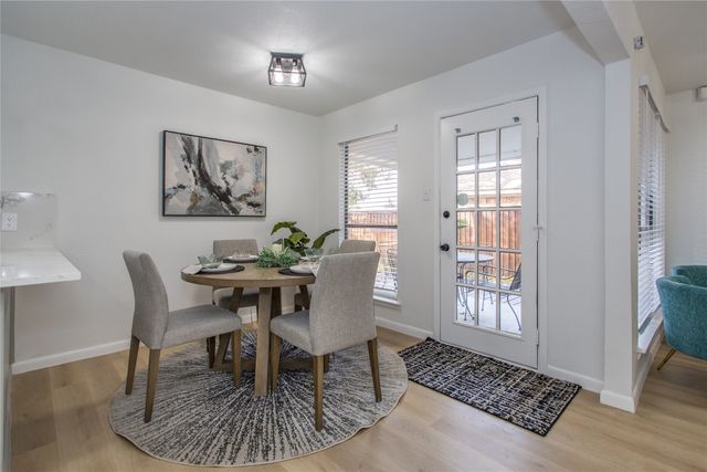 1918 Longmeadow Drive, Arlington, TX 76015