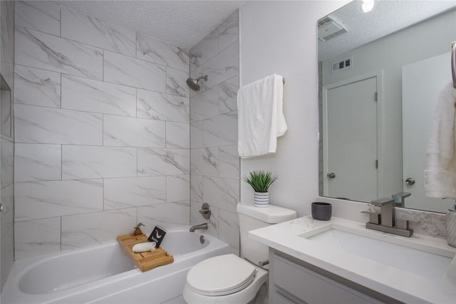 1918 Longmeadow Drive, Arlington, TX 76015