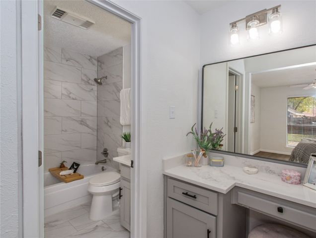 1918 Longmeadow Drive, Arlington, TX 76015