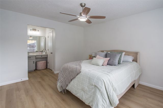 1918 Longmeadow Drive, Arlington, TX 76015