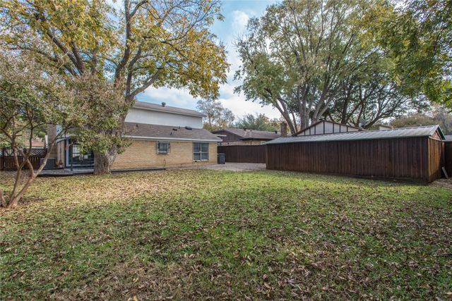 1918 Longmeadow Drive, Arlington, TX 76015