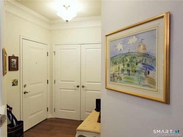 424 Center Meadow Lane 424, Danbury, CT 06810