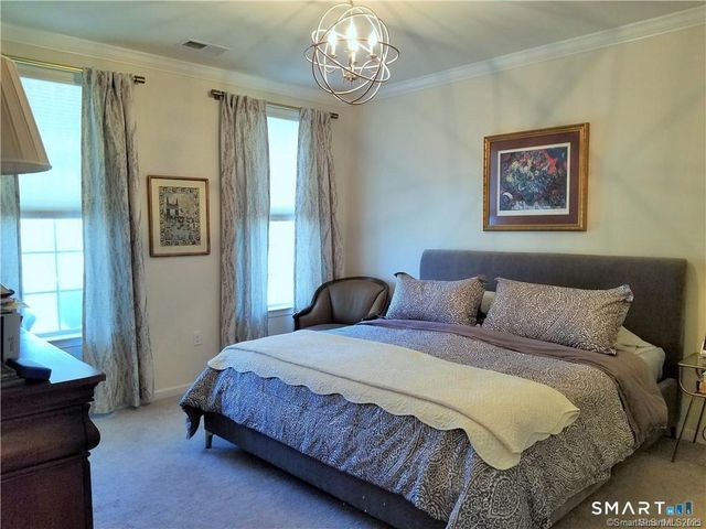 424 Center Meadow Lane 424, Danbury, CT 06810