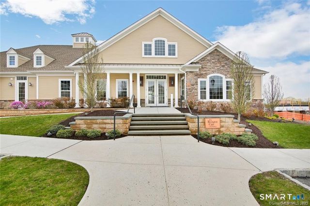 424 Center Meadow Lane 424, Danbury, CT 06810