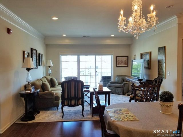 424 Center Meadow Lane 424, Danbury, CT 06810