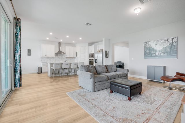 6801 NW Cloverdale Avenue, Port St. Lucie, Port St Lucie, FL 34987