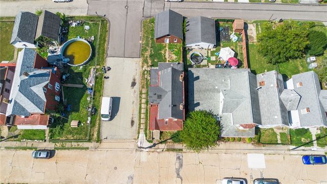 2622 Milburn St, Mckeesport, PA 15132