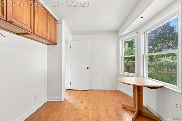 25528 Stanford Street, Dearborn Heights, MI 48125