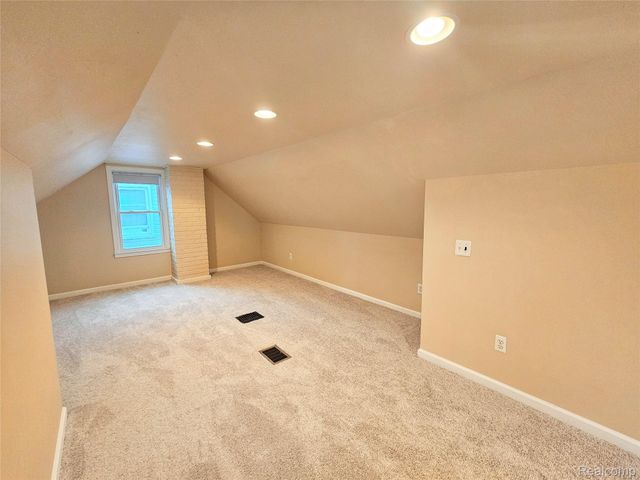 25528 Stanford Street, Dearborn Heights, MI 48125