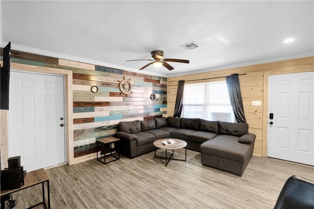 403 S 10th St 7A&B, Port Aransas, TX 78373
