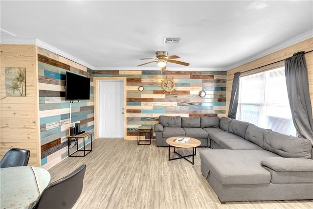 403 S 10th St 7A&B, Port Aransas, TX 78373