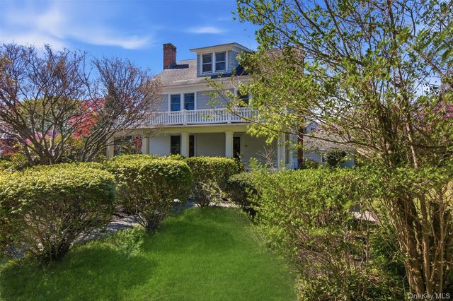 2 Brooklyn Avenue, Stony Brook, NY 11790