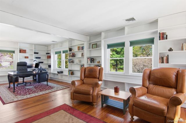 2 Brooklyn Avenue, Stony Brook, NY 11790