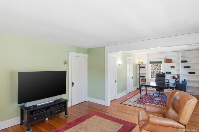 2 Brooklyn Avenue, Stony Brook, NY 11790