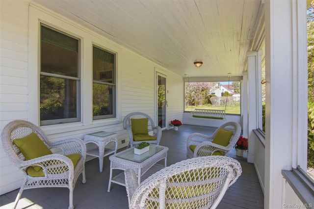 2 Brooklyn Avenue, Stony Brook, NY 11790
