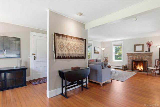 2 Brooklyn Avenue, Stony Brook, NY 11790