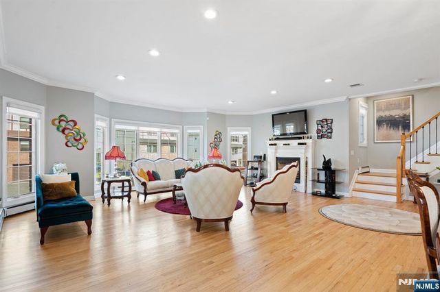 88B Myrtle Avenue, Edgewater, NJ 07020